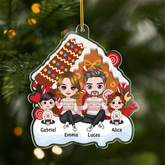 1558OFR1 ornement famille mignonne assise autour de la maison en pain depice de noel personnalise_57338db4 f3e3 4aa3 b72c 29a232a0c8af