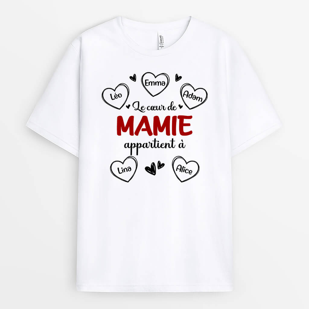 Le Coeur De Mamie Appartient À Version Coeur Rouge - Cadeau Personnalisé | T-shirt pour Femme