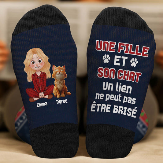 6069JFR1 chaussettes personnalisees une fille et son chat 6069jktmd_3d121aa0 6c0b 4486 a2f2 5af40a9aa541