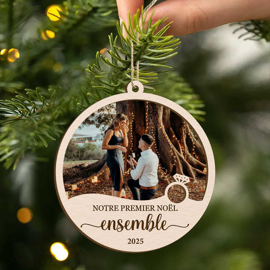 6473OFR2 ornement en bois a 2 couches personnalise couple avec photo notre premier noel fiances 6473otqwg