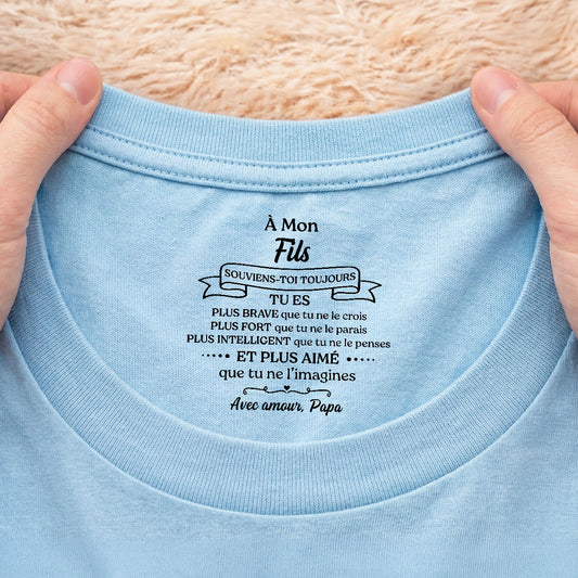 8956AFR1 fille fils plus aime que tu ne l_imagines tee shirt personnalise blanc avec texte a l_interieur du col femmehomme 8956aaavla_2