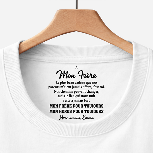 9255AFR1 cadeau frere et soeur_ tee shirt personnalise texte a l_interieur du col de couleur claire 9255aacfpb