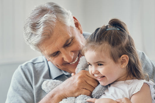 Cadeau pour la fête de grands-pères : Des idées de faire craquer même les plus stricts