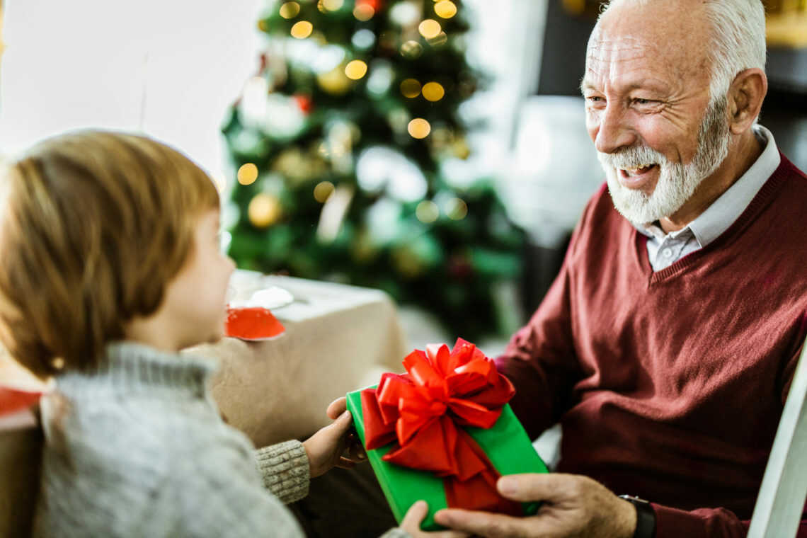 Idée Cadeau Grand Père: Suggestions Parfaites Pour Lui - Vive La Mode