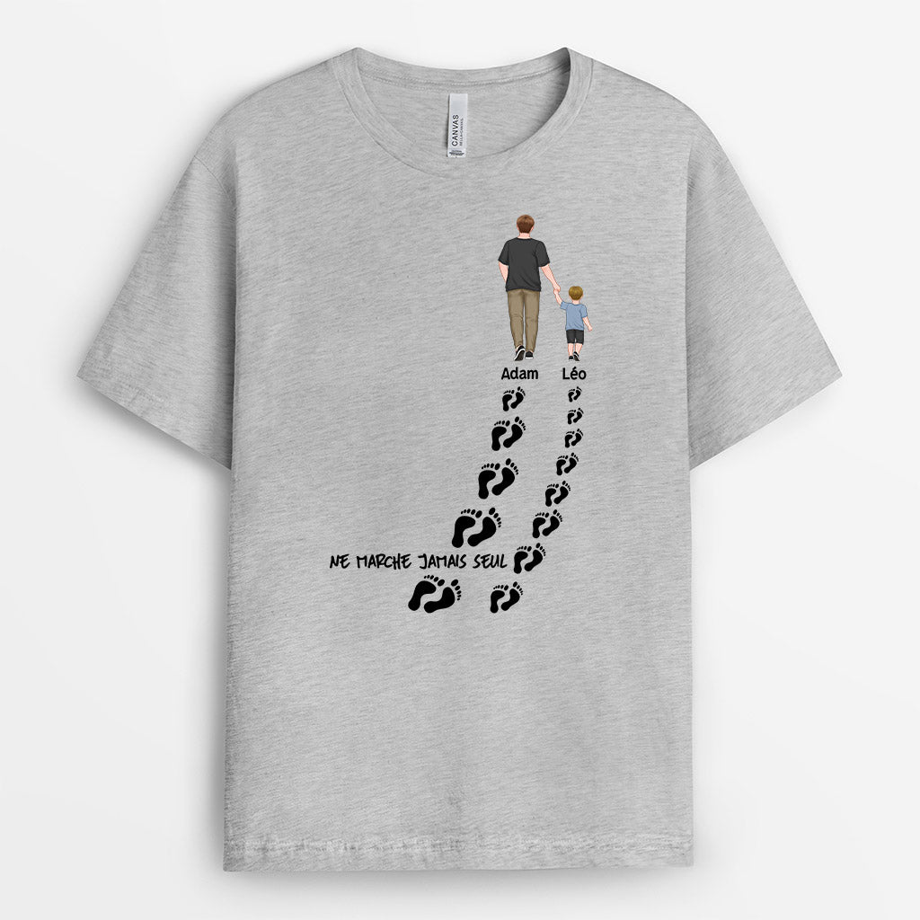 Ne Marche Jamais Seul - Cadeau Personnalisé | T-shirt pour Papa Papi