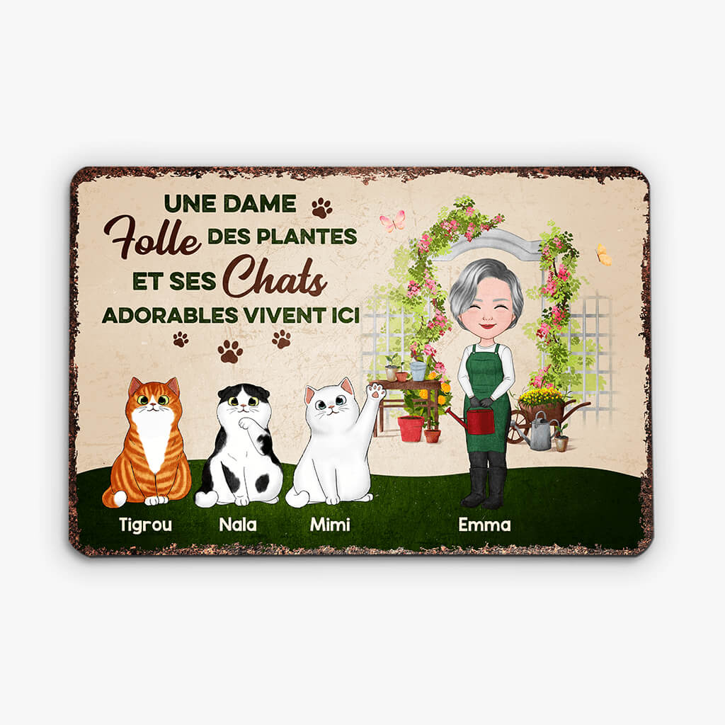 Une Dame Passionnée De Plantes Et Ses Chats Adorables Vivent Ici - Cadeau Personnalisé | Plaque de Porte Pour Amoureux des Animaux
