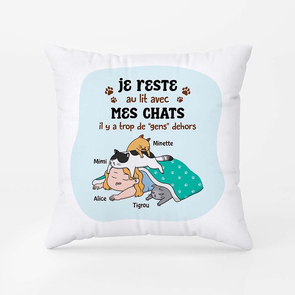 J'aime Rester Dans Mon Lit Avec Mes Chats  - Cadeau Personnalisé | Coussin Pour Amoureux Des Animaux