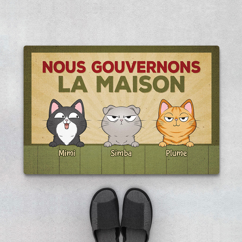 Nous Gouvernons La Maison Style Rétro Version Chat - Cadeau Personnalisé | Paillasson Pour Amoureux Des Chats