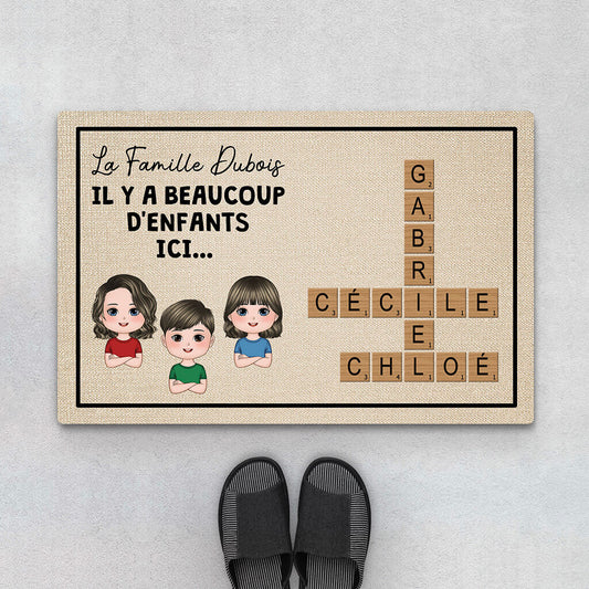 3477DFR1 il y a plein denfants ici avec mots croises paillasson pour famille personnalise