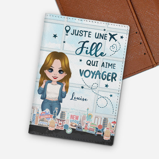 4947OFR1 porte passeport personnalise pour femme juste une fille qui aime voyager 4947o3lna_a41b5857 0836 479e 9df0 4fadfdbdfe68