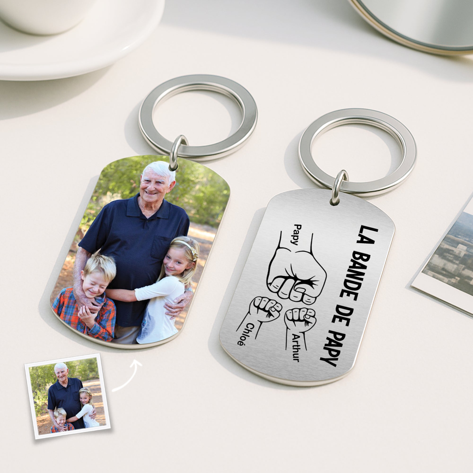 4993JFR2 porte cle aluminium personnalise photo la bande a papa avec poings 4993jktab
