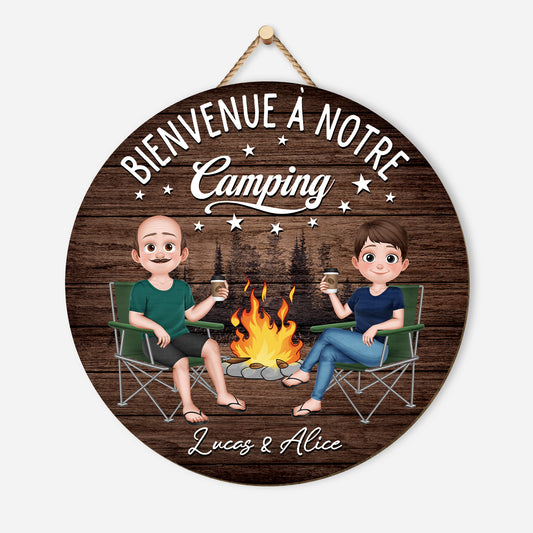 5089QFR1 plaque en bois personnalisee pour couple a suspendre bienvenue a notre camping 5089q8qmg