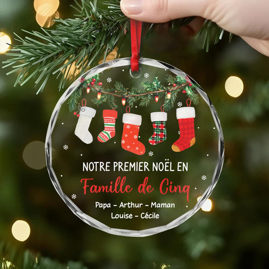 5810OFR2 ornement en verre personnalise premier noel en famille de cinq 5810o8lai