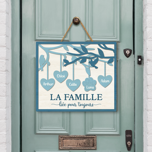 7739QFR2 plaque en bois personnalisee a suspendre notre famille avec chien et chat 7739q3tai