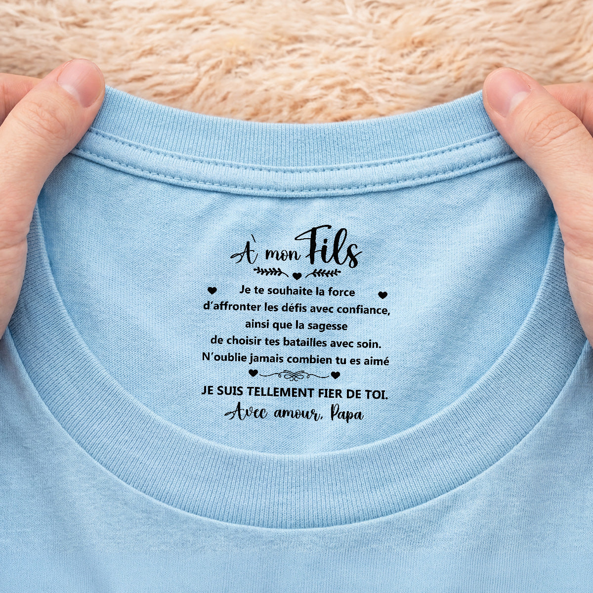 8936AFR2 tee shirt avec impression personnalisee a l_interieur du col version blanc a ma fille mon fils 8936aasqba