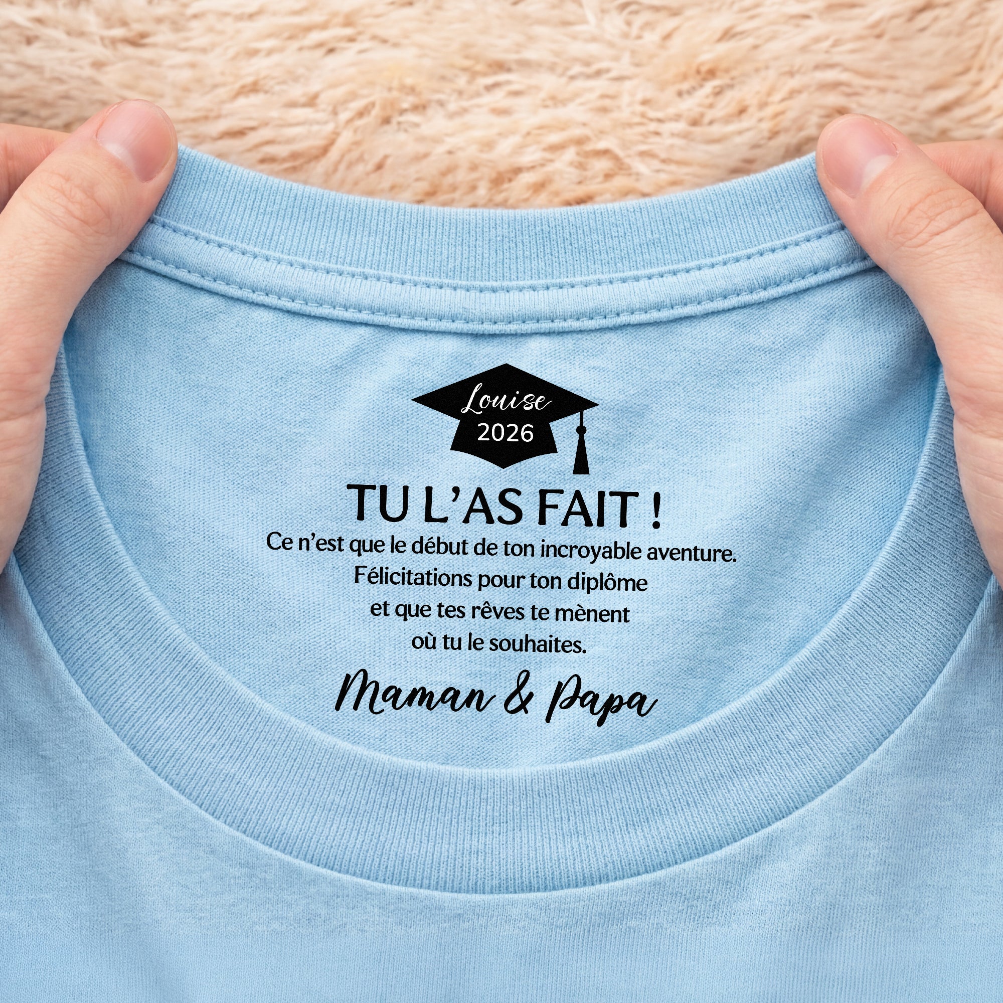9214AFR2 tee shirt personnalise femmehomme texte a l_interieur du col blanc cadeau felicitation pour ton diplome 9214aa6dnb